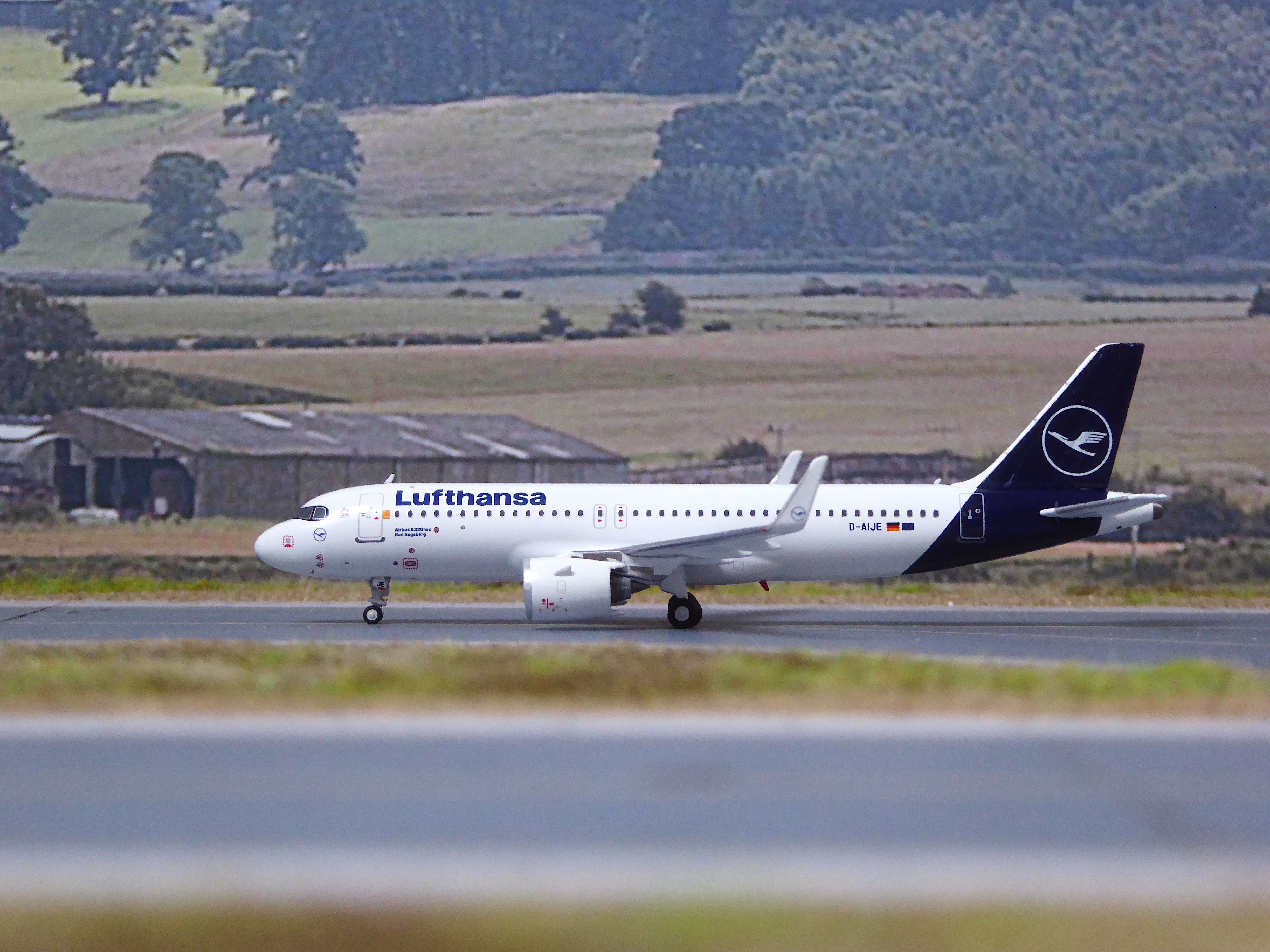 5 AACF 26 Lufthansa A320-271N D-AIJE_1.JPG