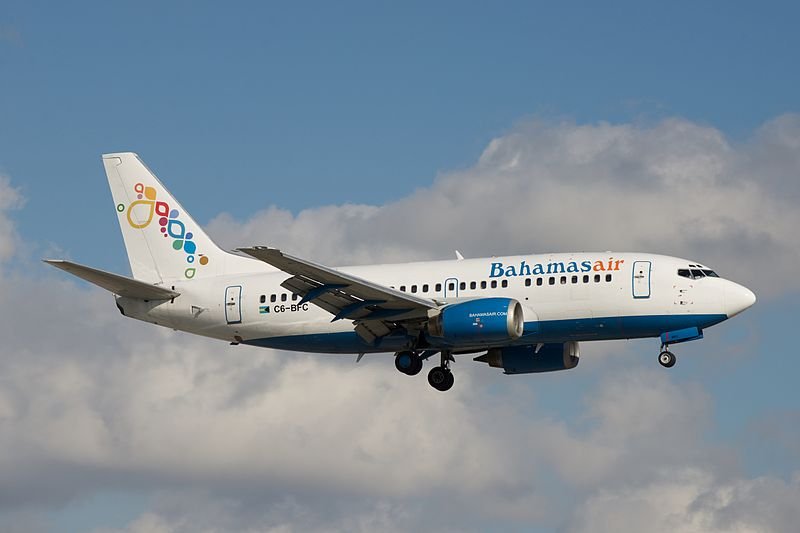 800px-bahamasair-boeing-737-500-c6-bfc-15203913143_orig.jpg