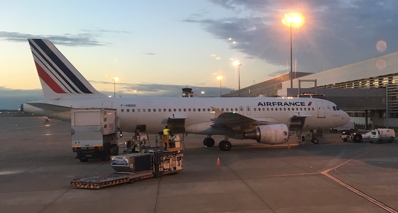 a320-air-france-toulouse-nuit.jpg