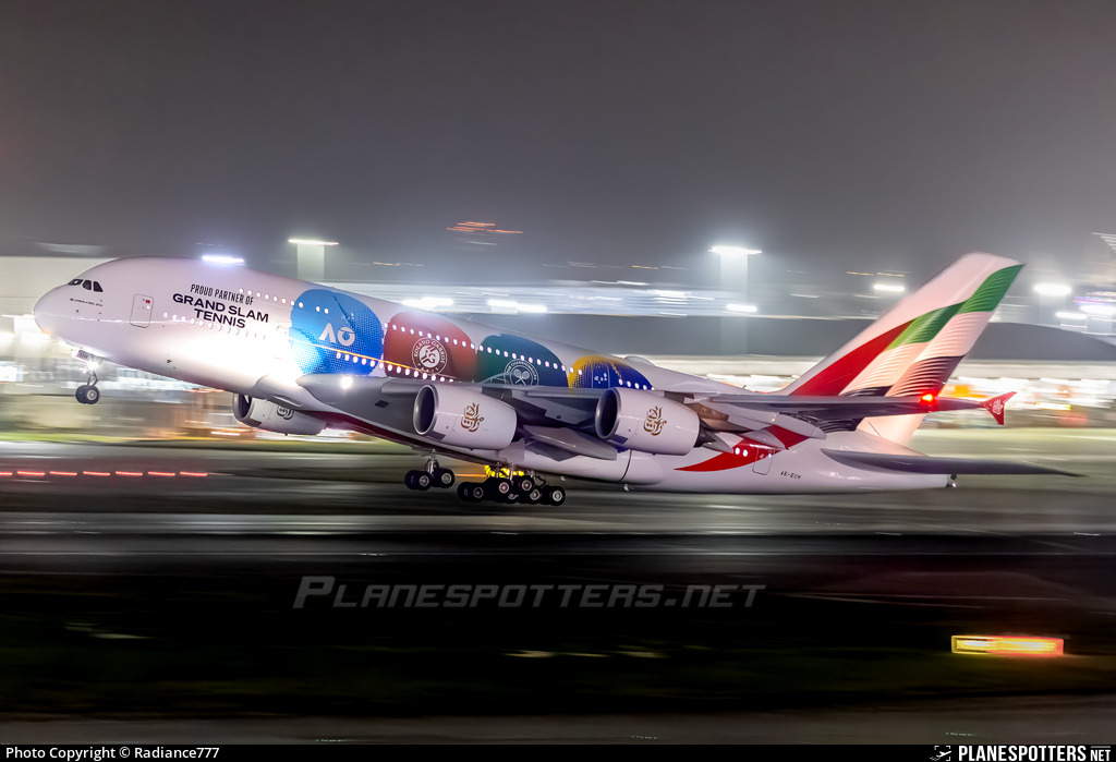 a6-euh-emirates-airbus-a380-861_PlanespottersNet_1865246_f7d98784d7_o.jpg