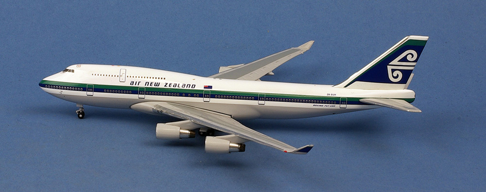 aero-classics-ac041688-boeing-747-400-air-new-zealand-zk-suh-x45-206889_0.jpg