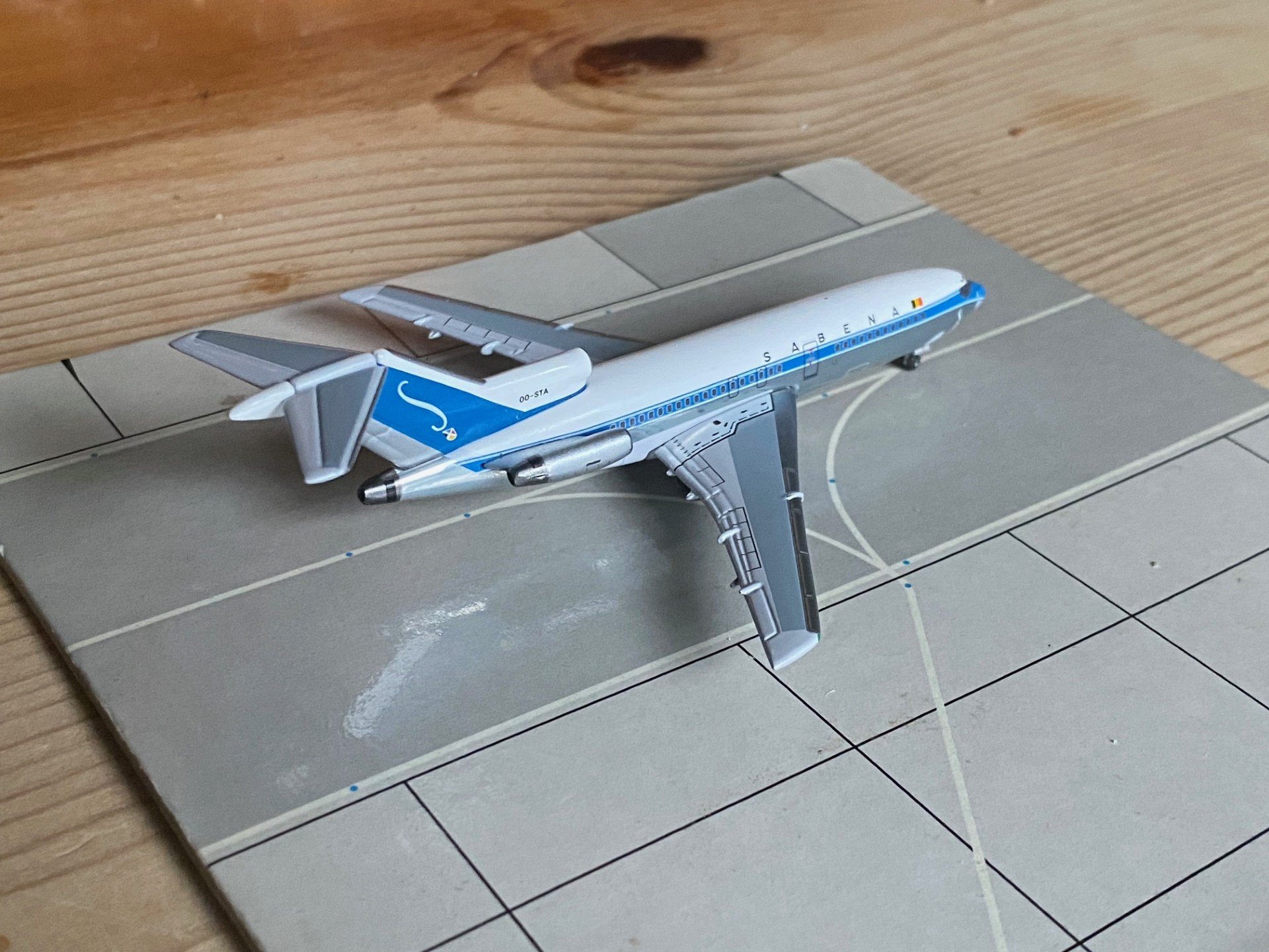 Aeroclassics Sabena (60s c_s)- B727-100- OO-STA (5).jpg