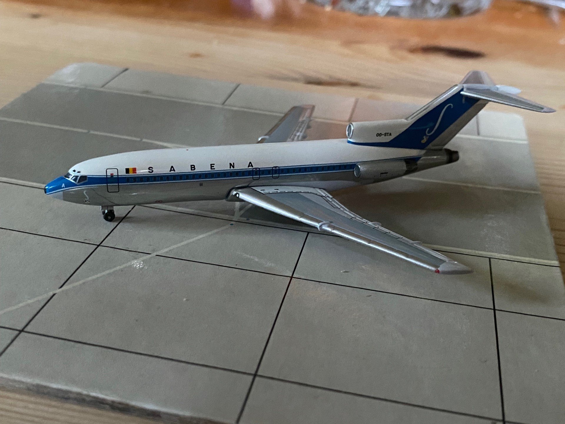 Aeroclassics Sabena (60s c_s)- Boeing 727-100- OO-STA (1).jpg