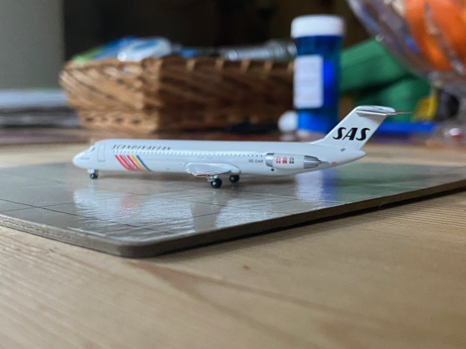 Aeroclassics SAS (80s c_s)- DC-9-41- SE-DAR (3).jpg