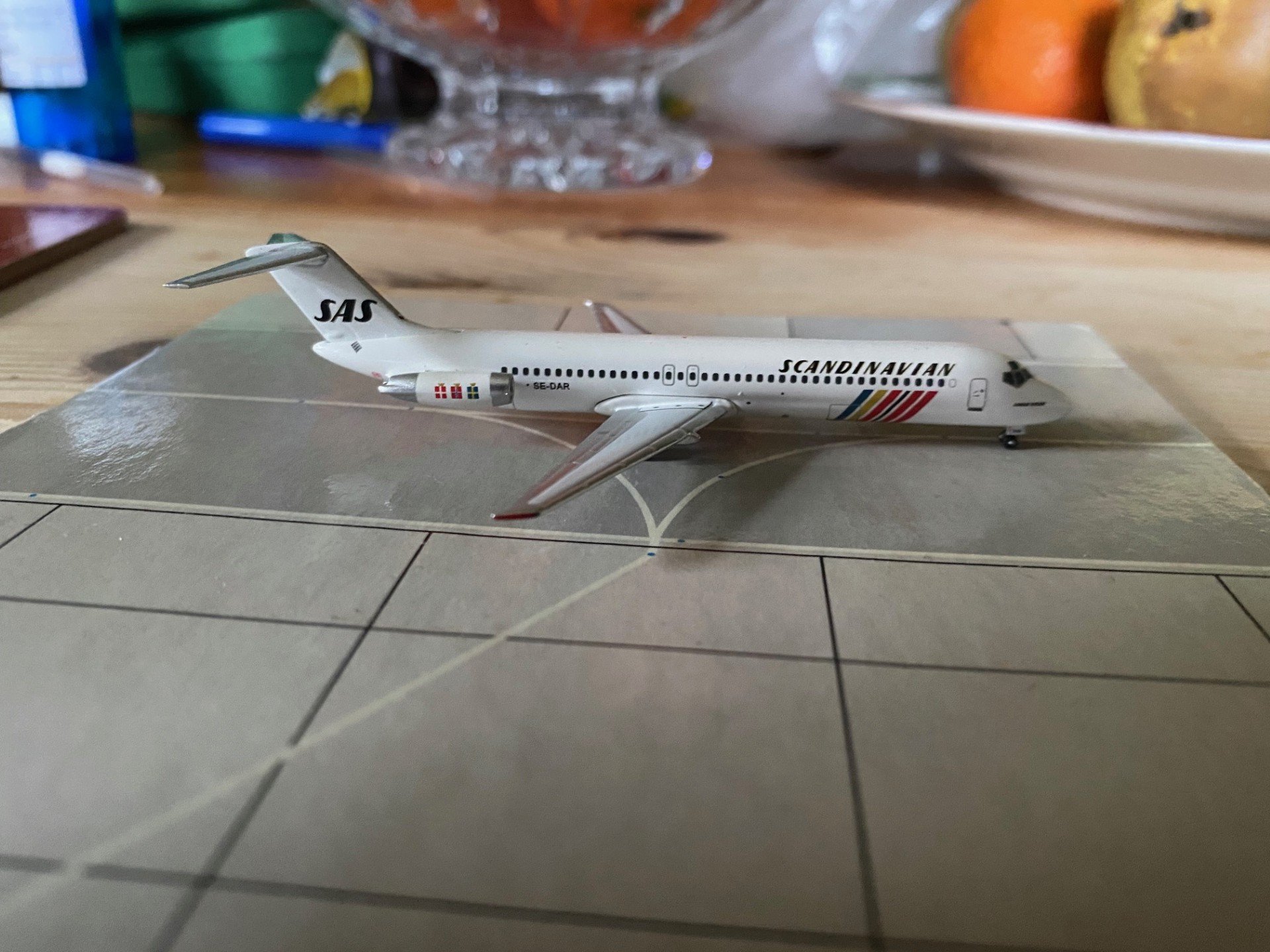 Aeroclassics SAS (80s c_s)- DC-9-41- SE-DAR (5).jpg