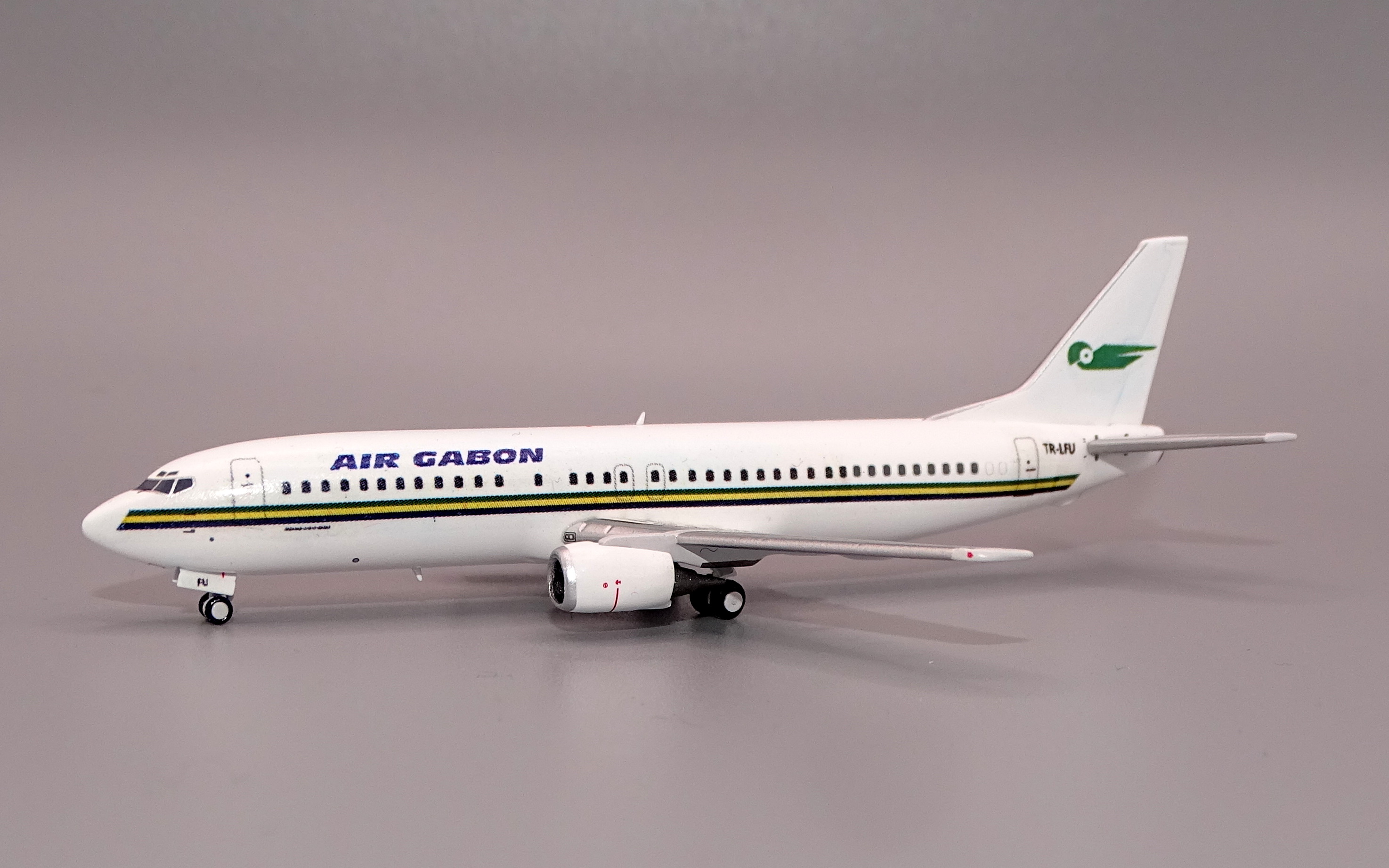 AIRGABON_B734_01.JPG