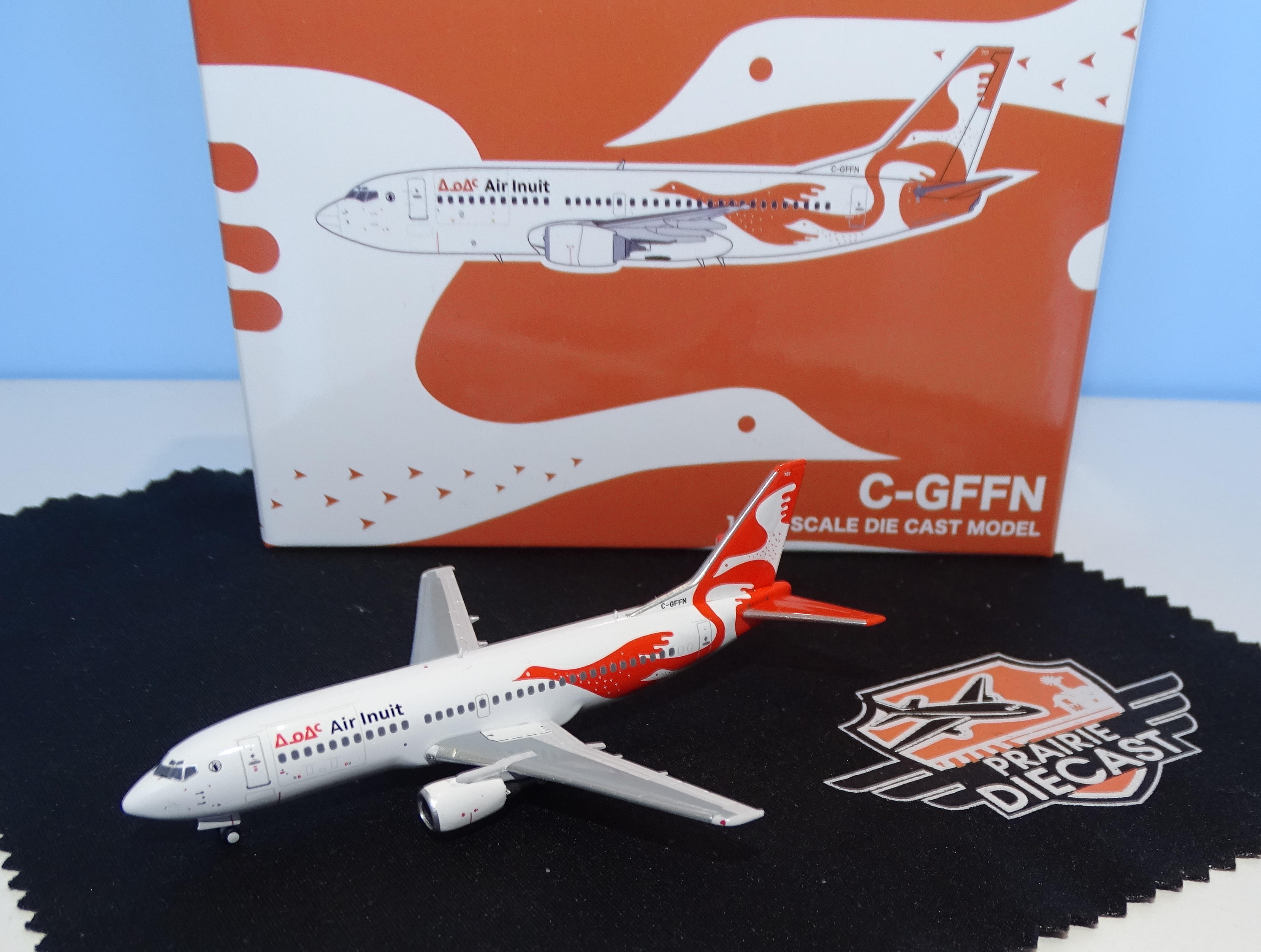 AirInuit_B733_04.JPG