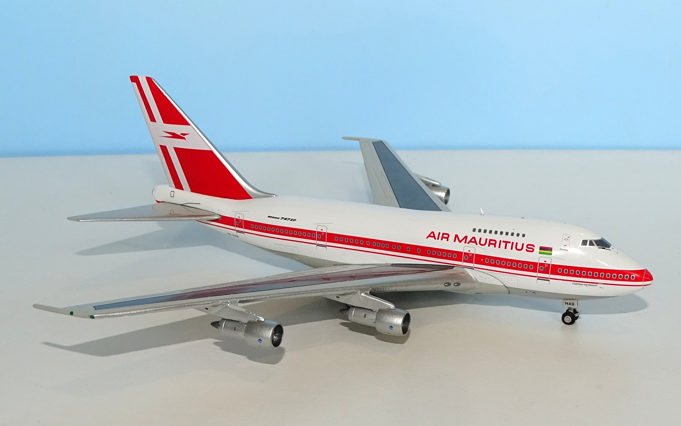 AIRMAURITIUS_B747SP_13.JPG