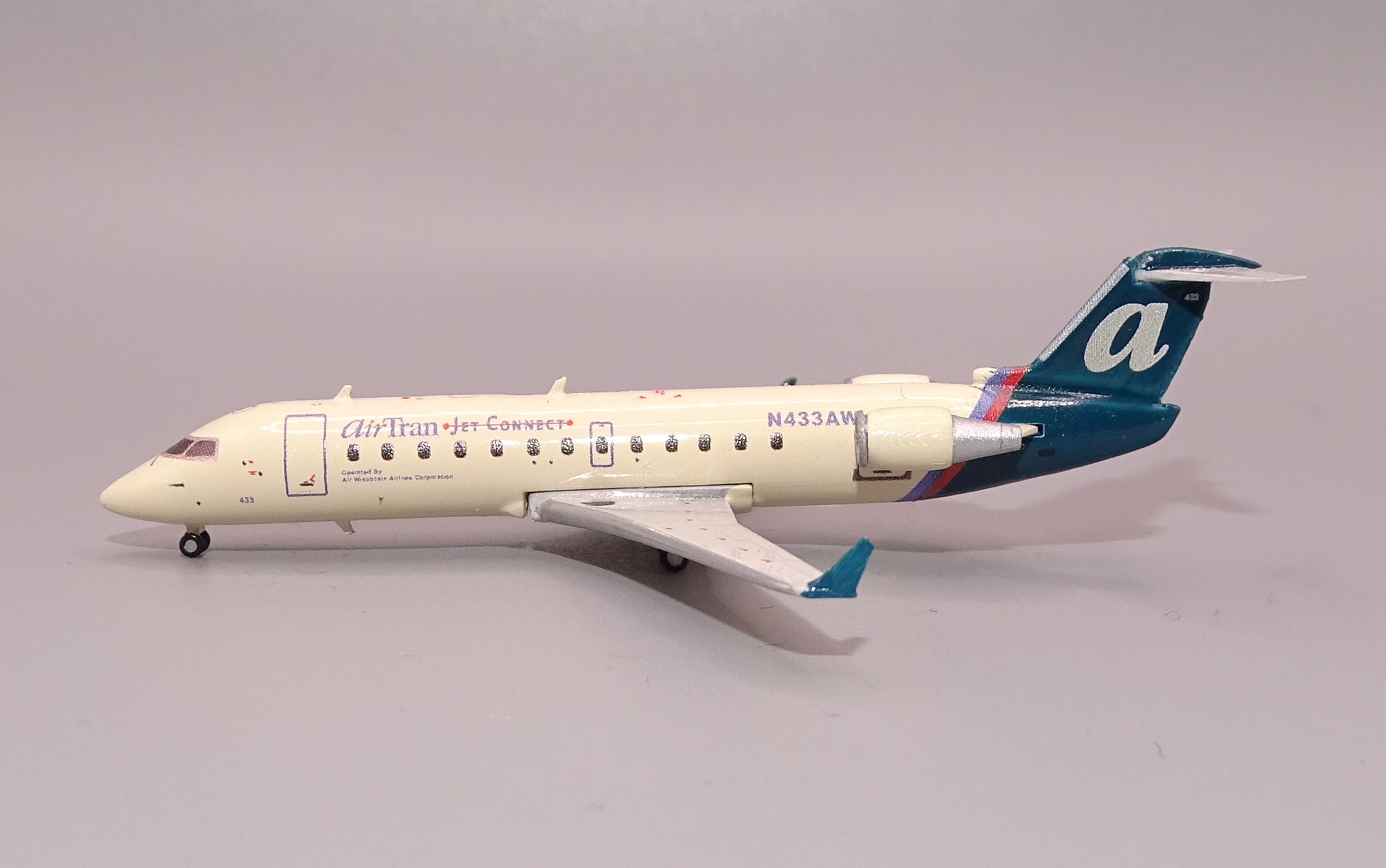 AIRTRAN_CRJ_N433AW_03.JPG