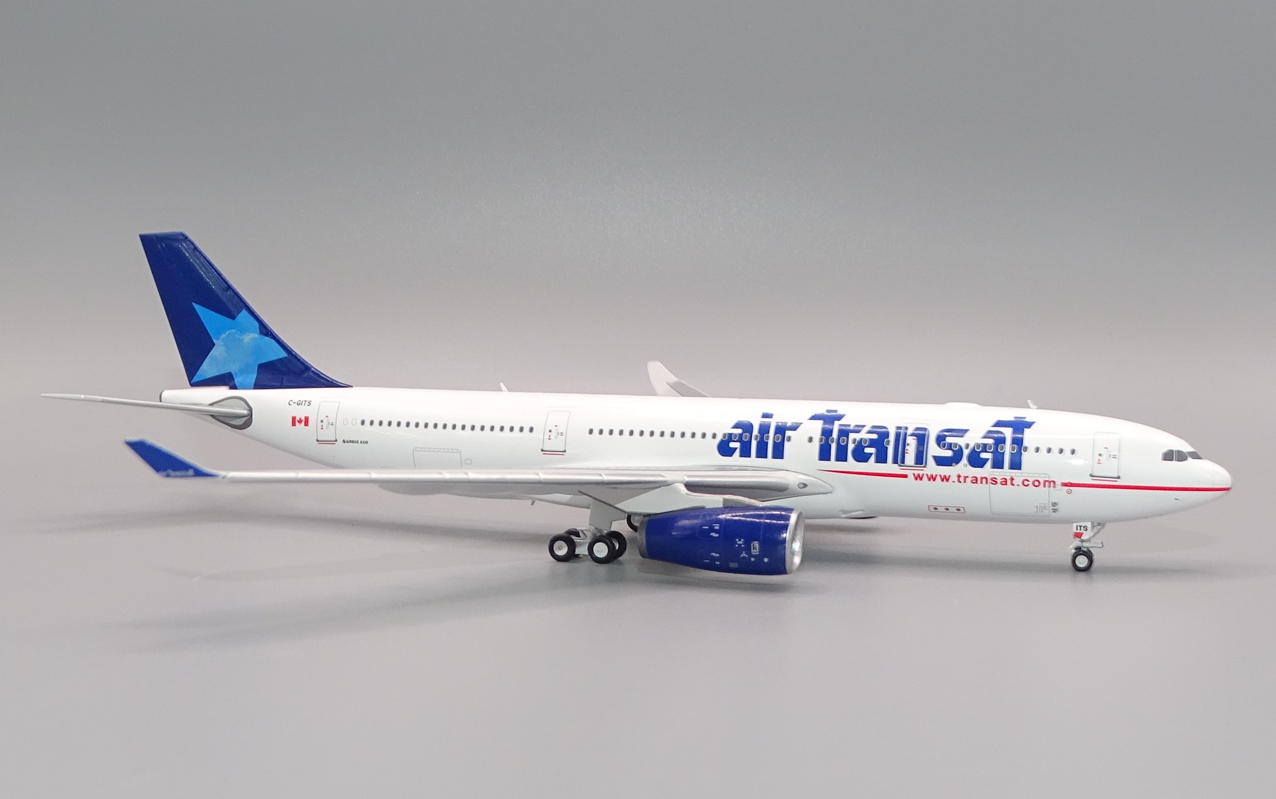 AIRTRANSAT_A330_C-GITS_14.JPG