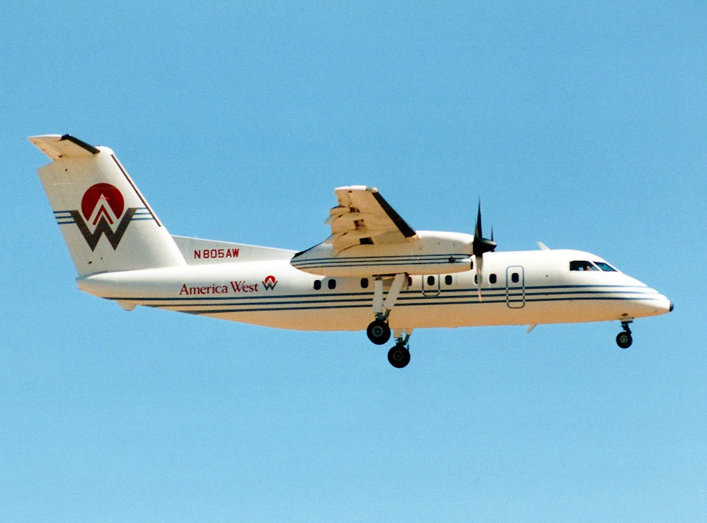 America_West_Dash_8-100.jpg