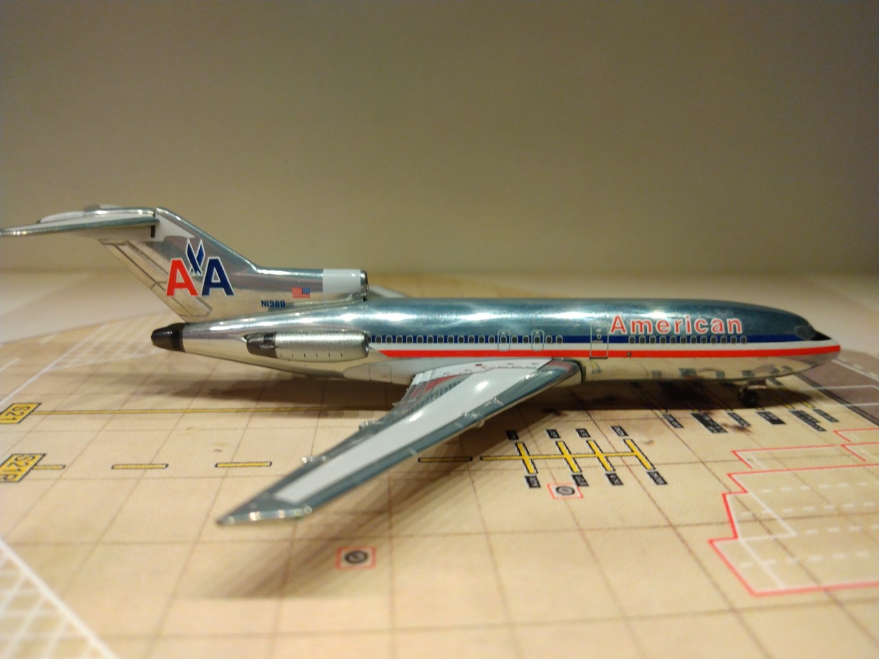 American B727-23 N1988 R.jpg