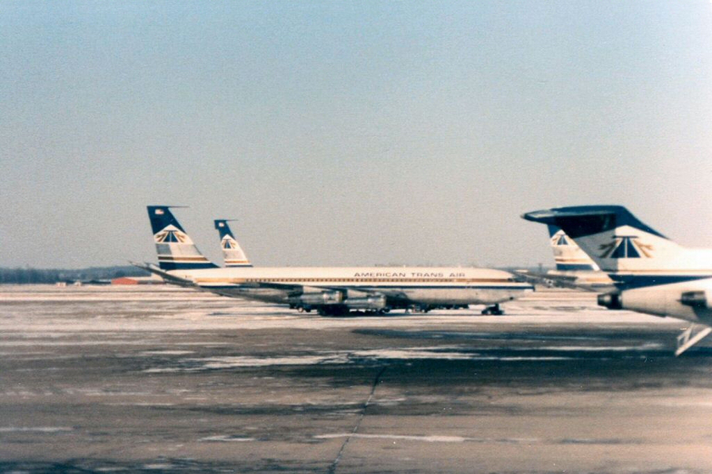 American Trans Air 707-323C N8416 IND_19850100_01.jpg