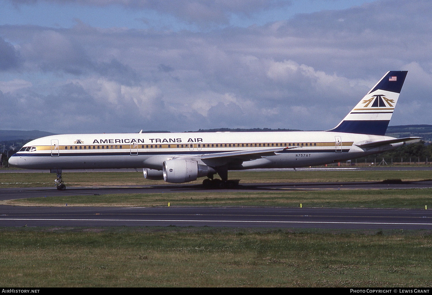 American Trans Air 757-200 N757AT L.jpg