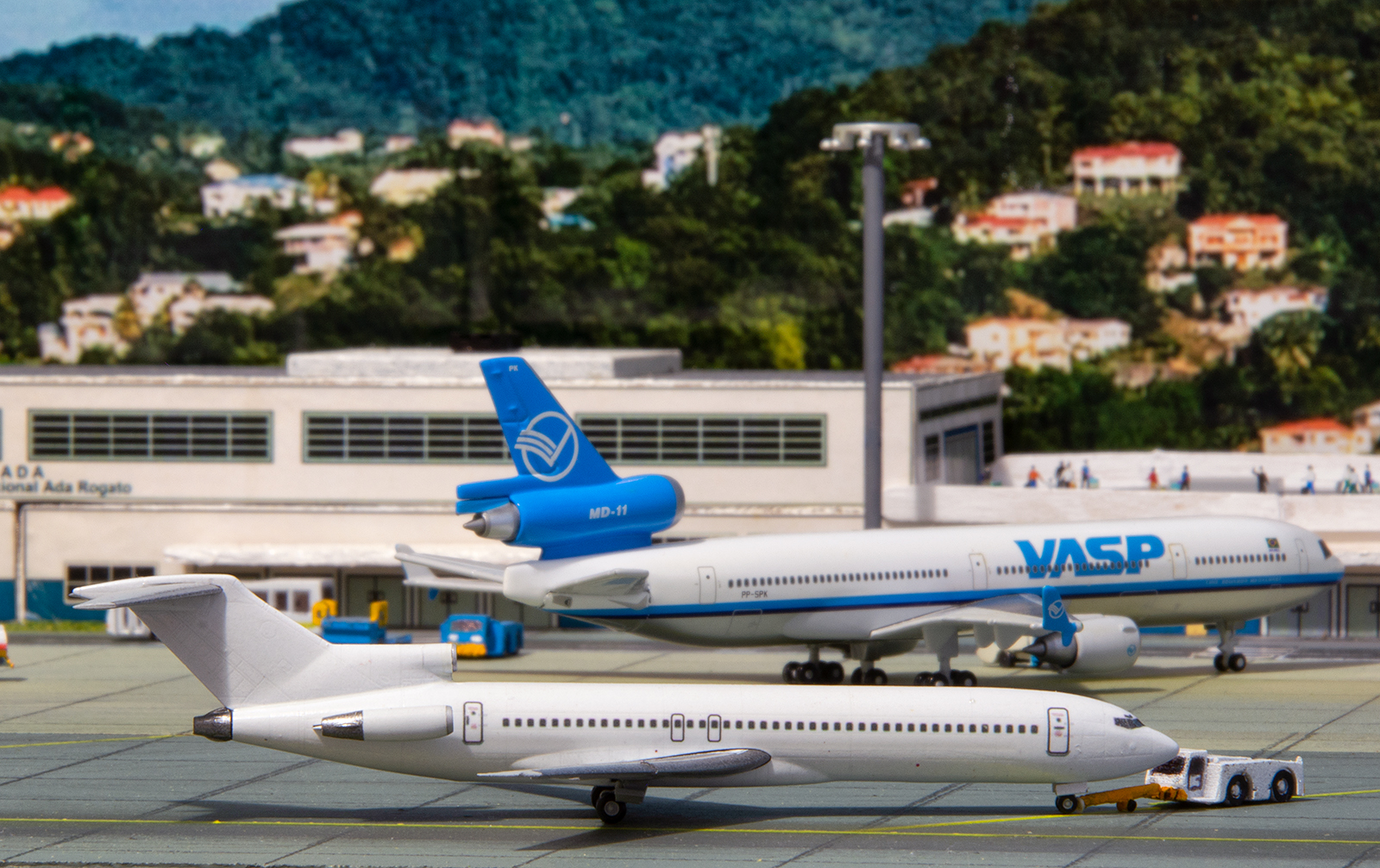 Blank727_2.jpg