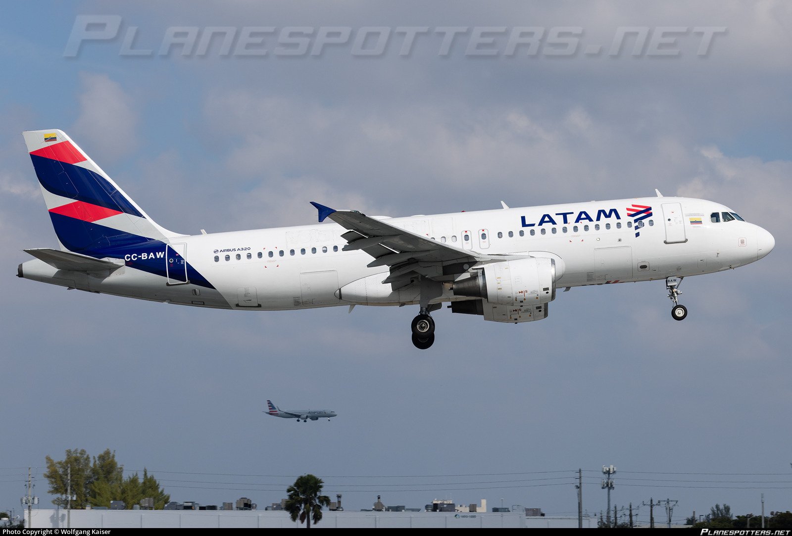 cc-baw-latam-airlines-chile-airbus-a320-214_PlanespottersNet_1730537_fee4807d96_o.jpg