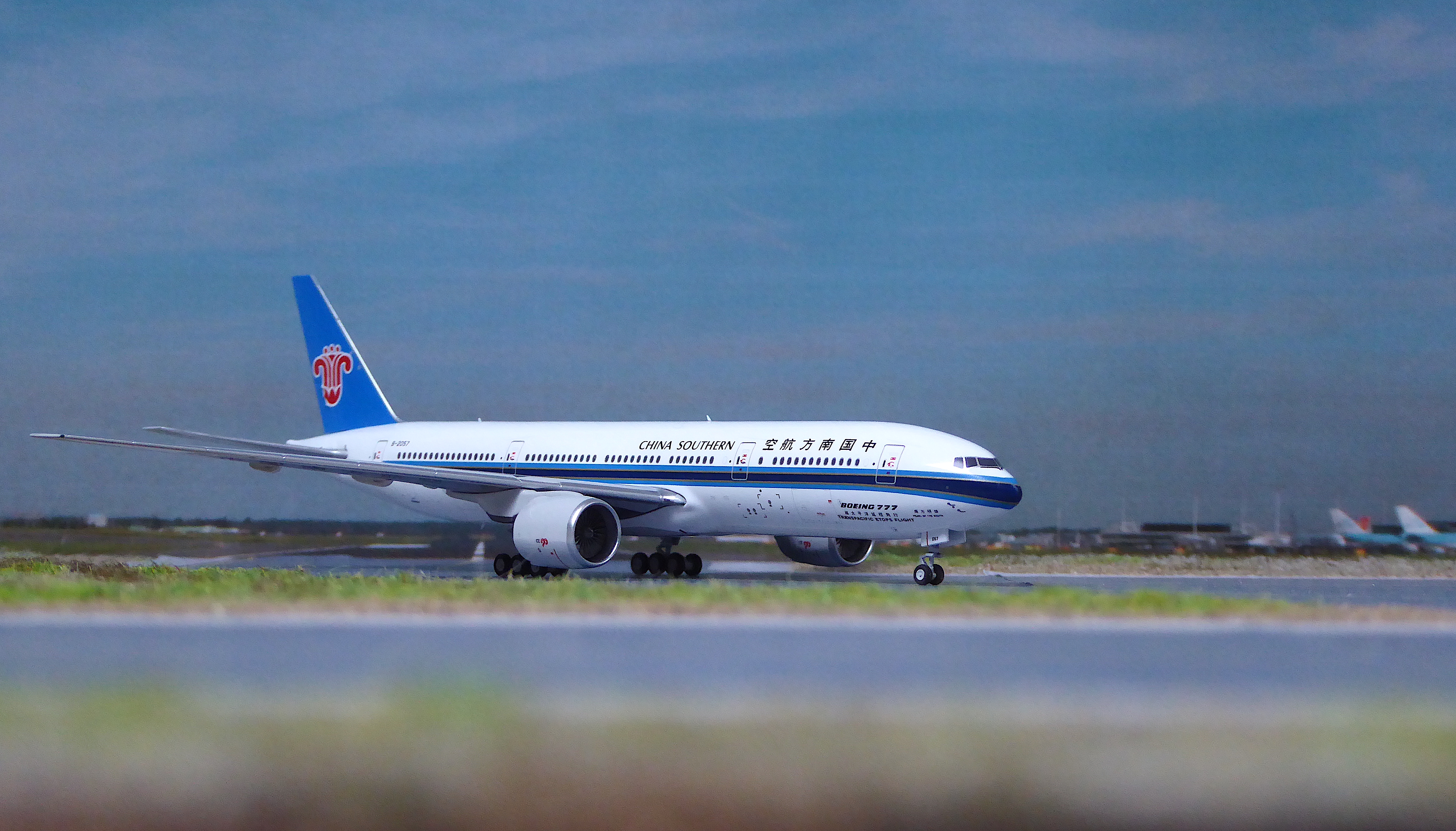 China Southern B777-21B B-2057_4.JPG