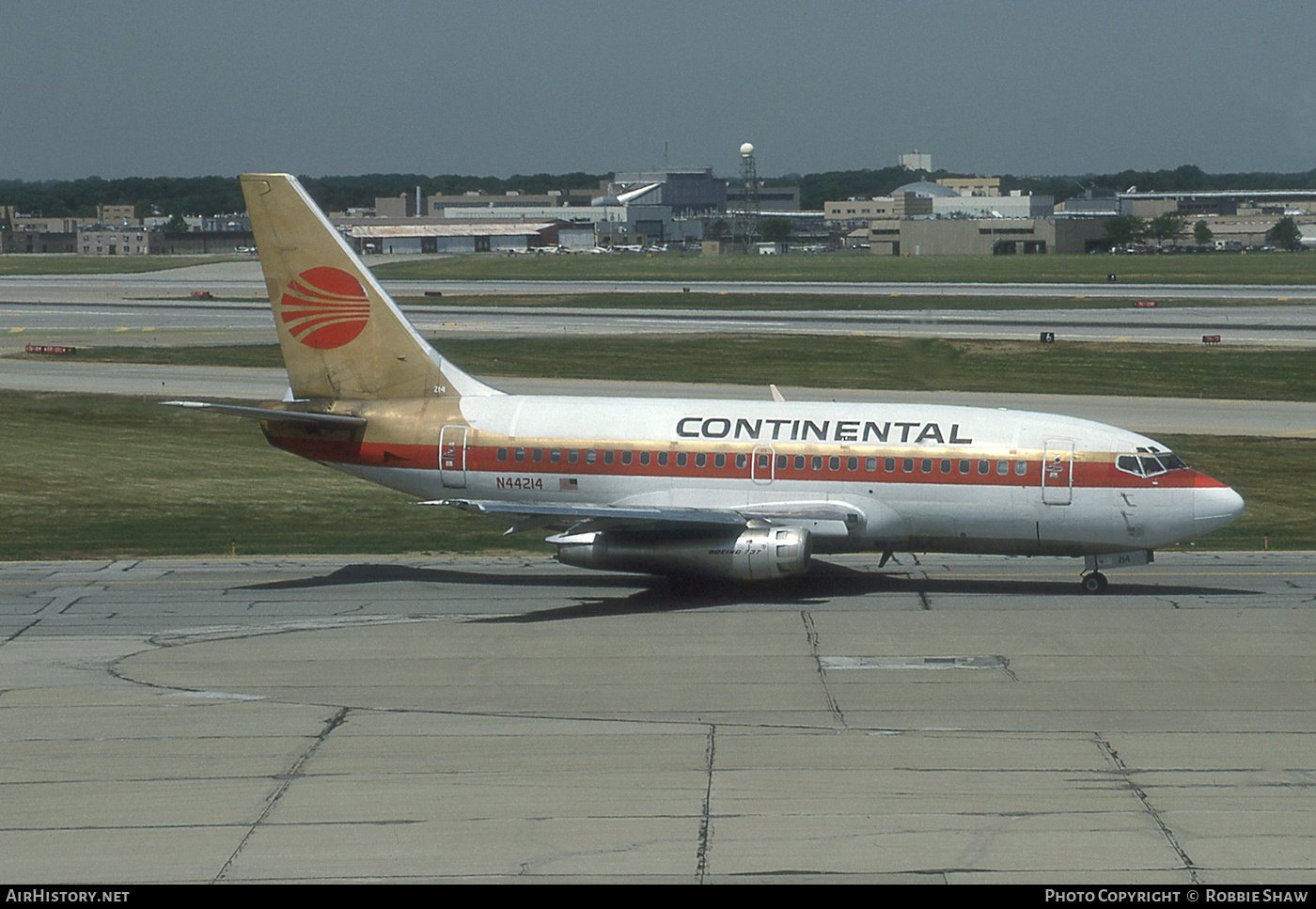 Continental 737-100 N44214 R.jpg