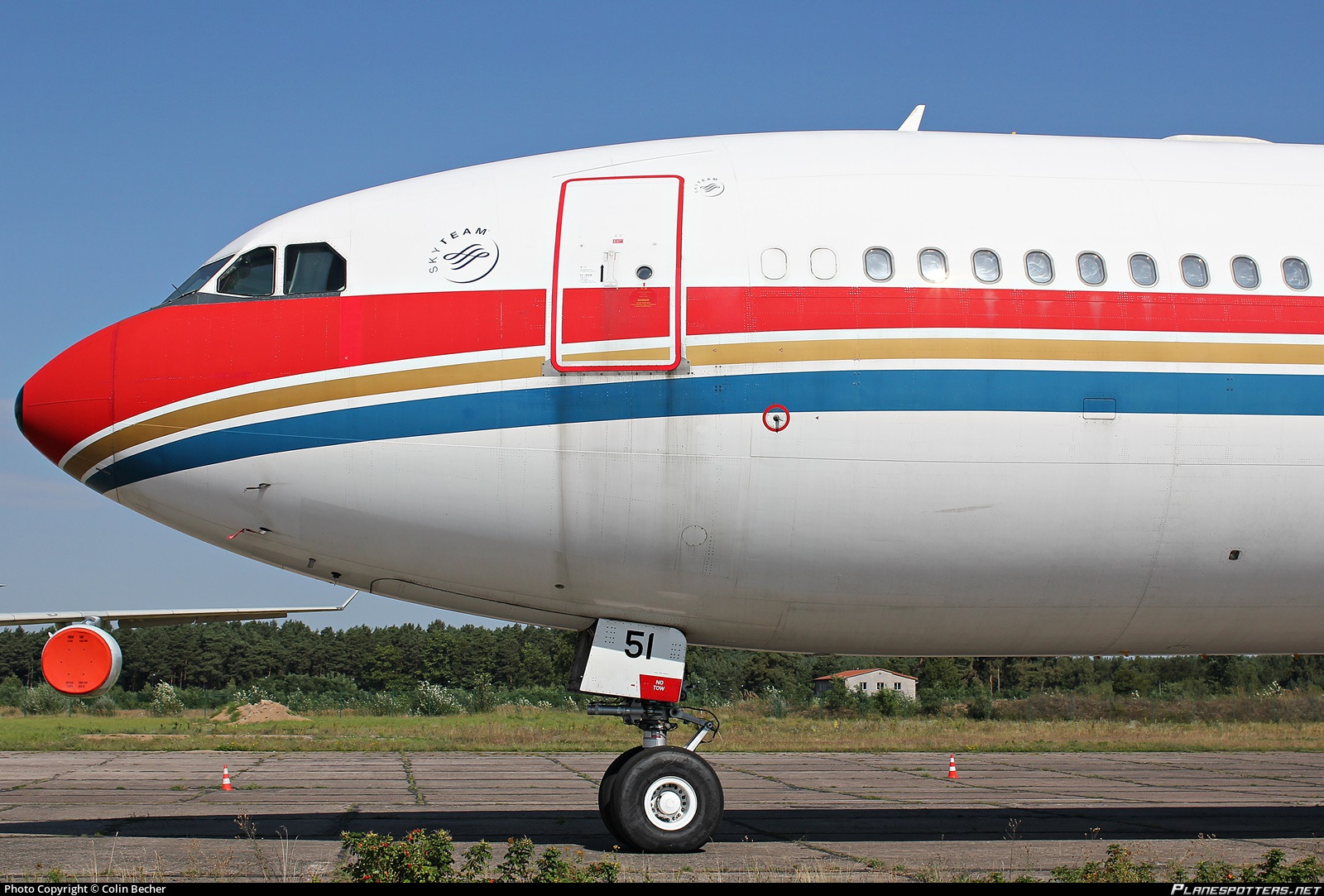 d-aaav-china-eastern-airlines-airbus-a340-642_PlanespottersNet_636685_1b27806c6e_o.jpg