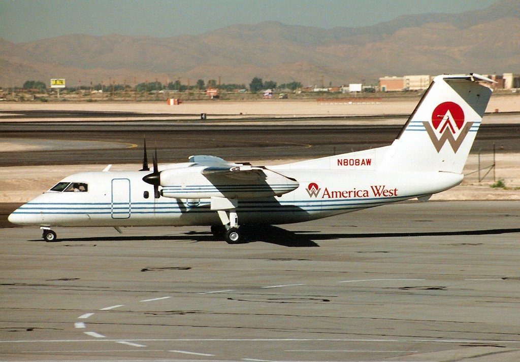 De_Havilland_Canada_DHC-8-102_Dash_8,_America_West_Airlines_AN0230155.jpg