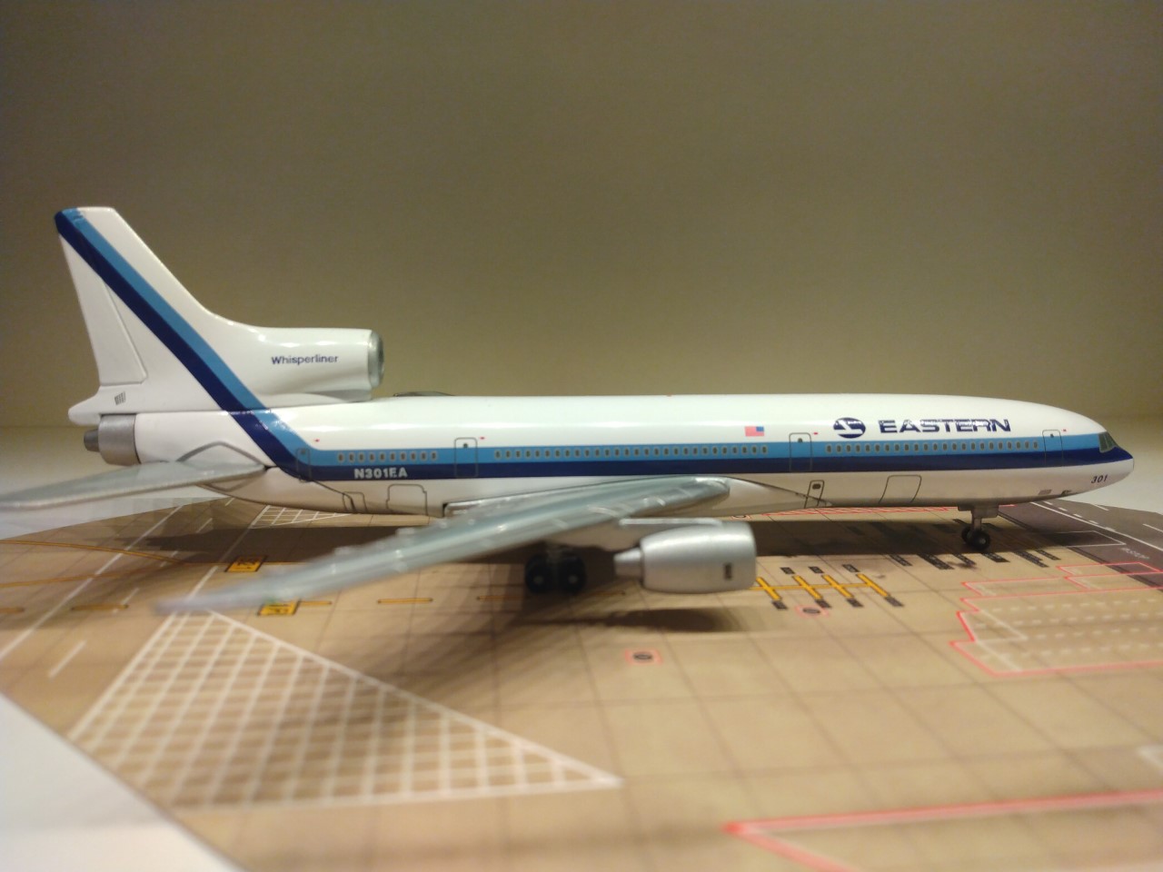 Eastern L-1011-100 N301EA R.jpg