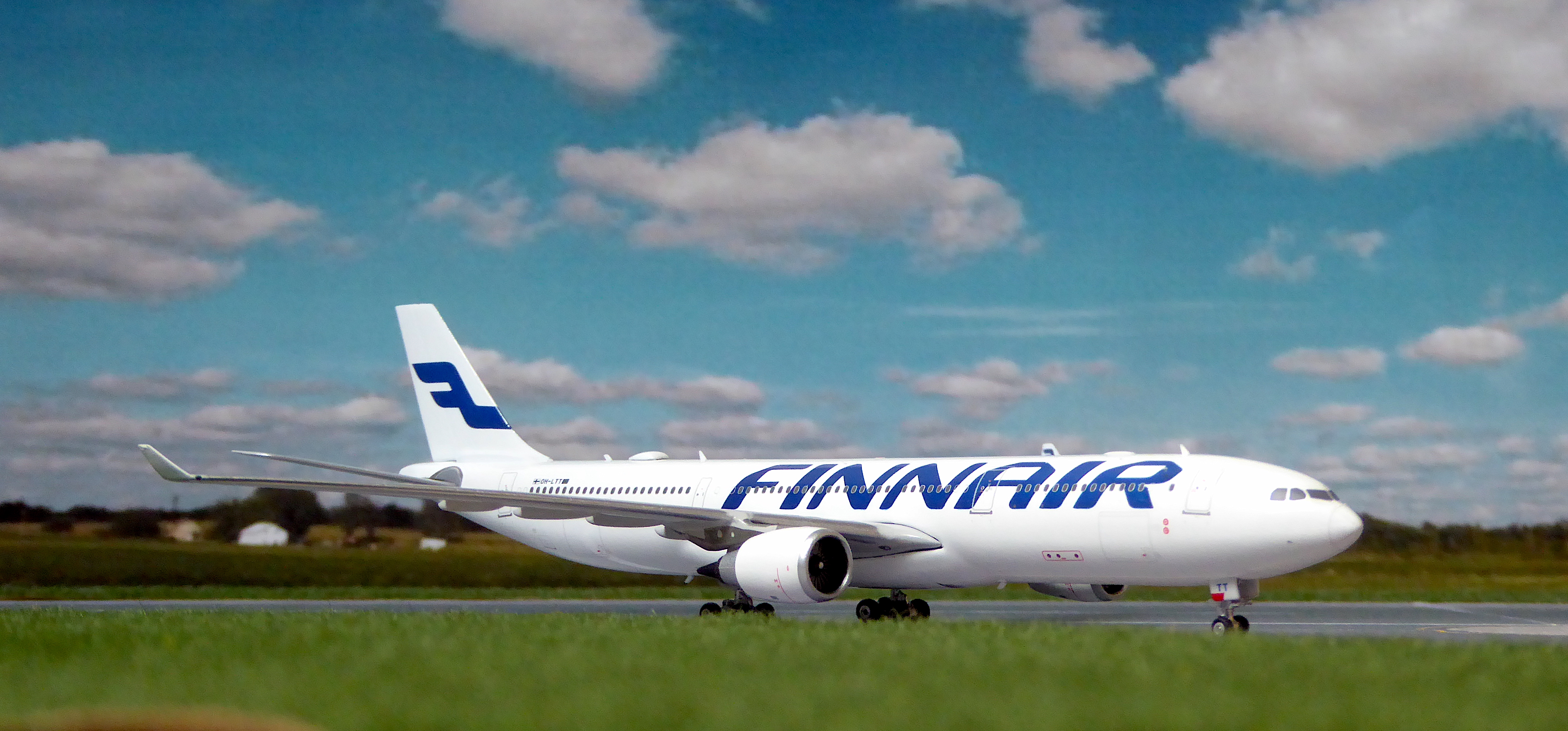 Finnair A330-322 OH-LTT_5.JPG