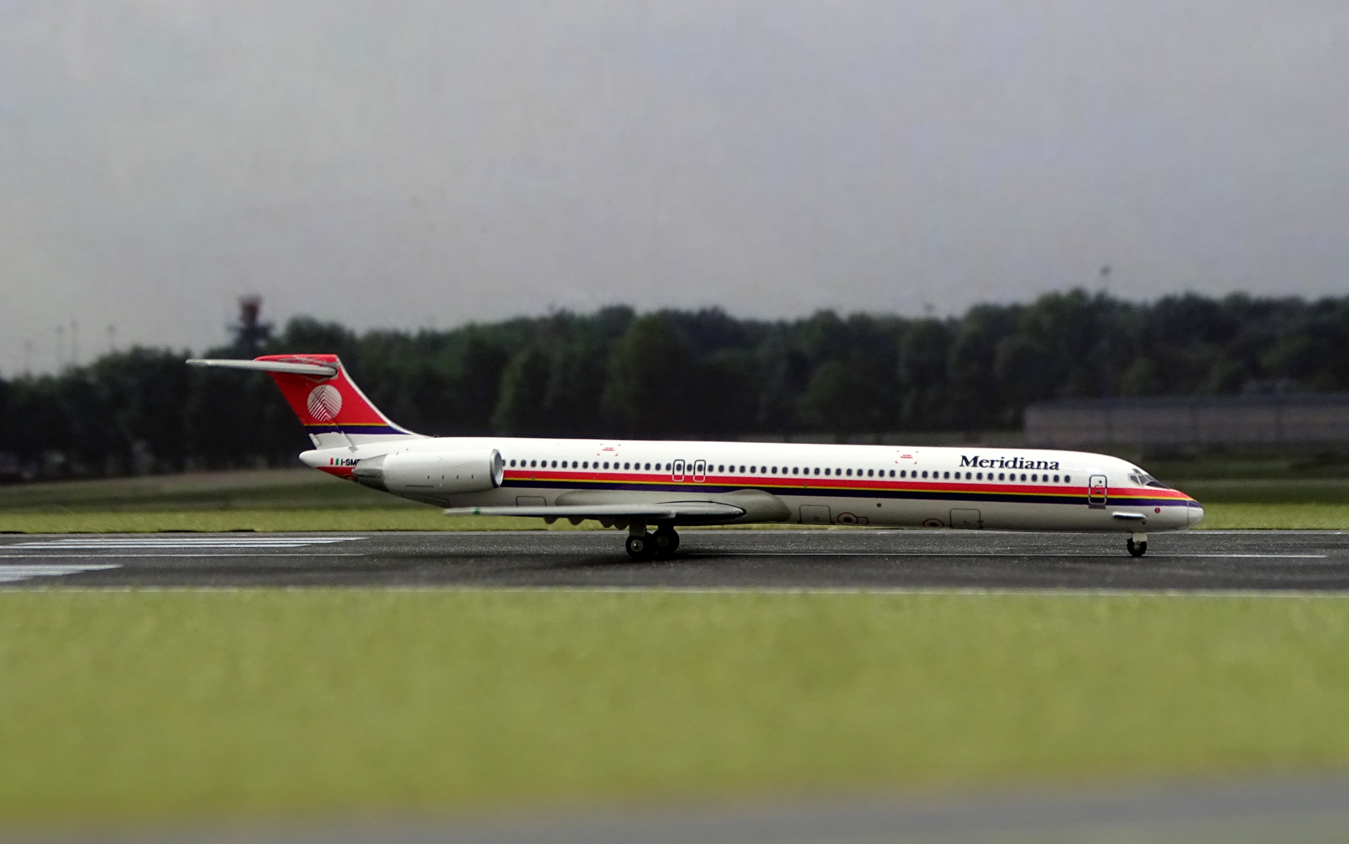 Meridiana_MD82_13.JPG