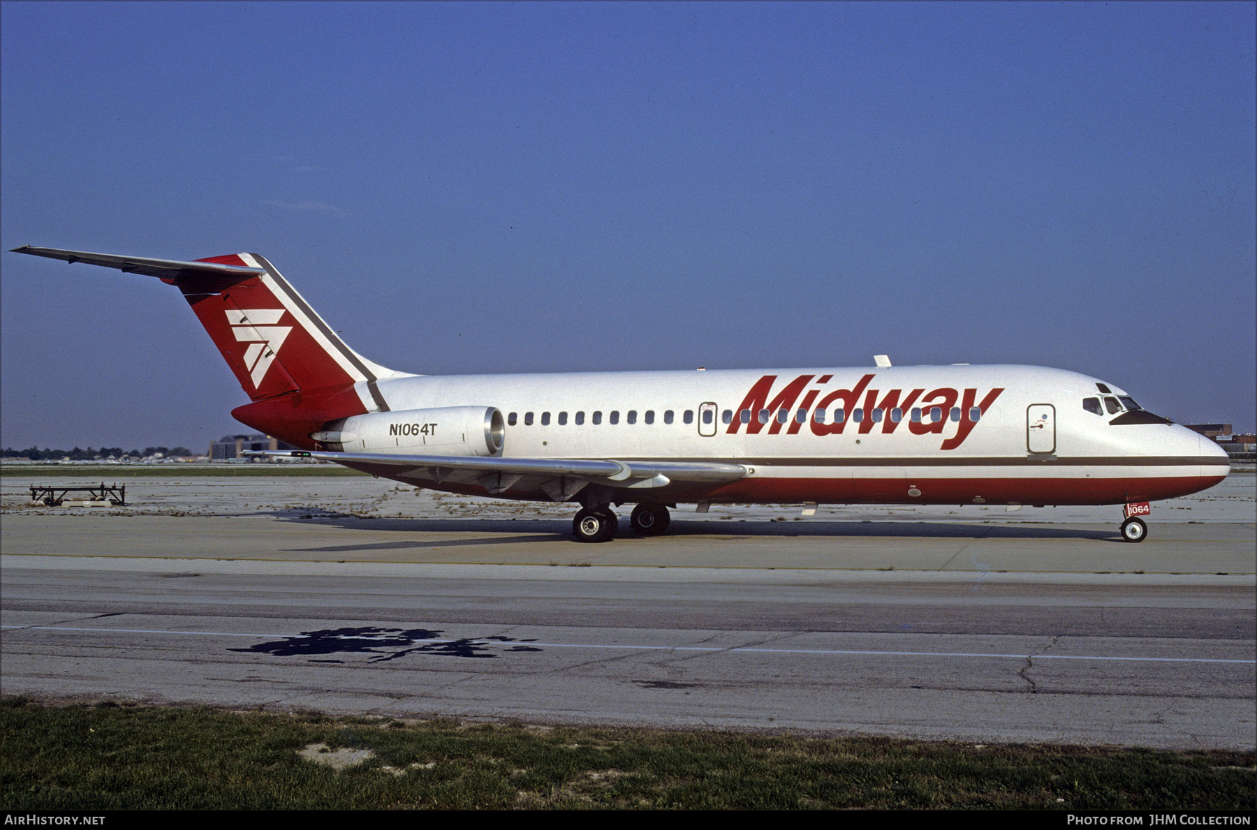 Midway DC-9-15 N1064T R.jpg