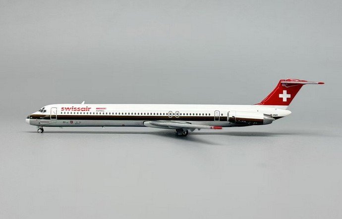 phoenix-models-12020-mcdonnell-douglas-md81-swissair-hb-inh-x0c-212638_0.jpg