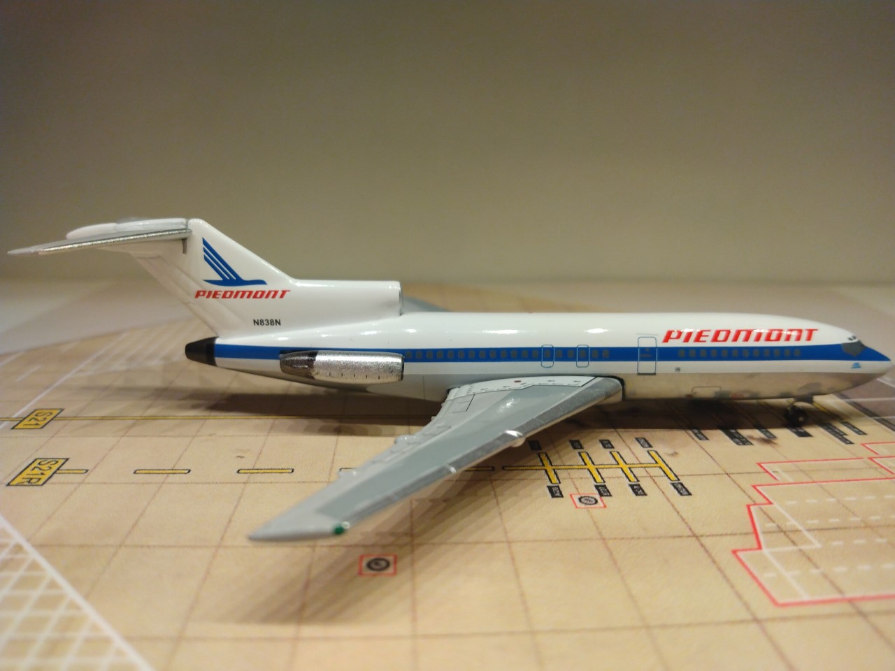 Piedmont 727-51 N838N R.jpg