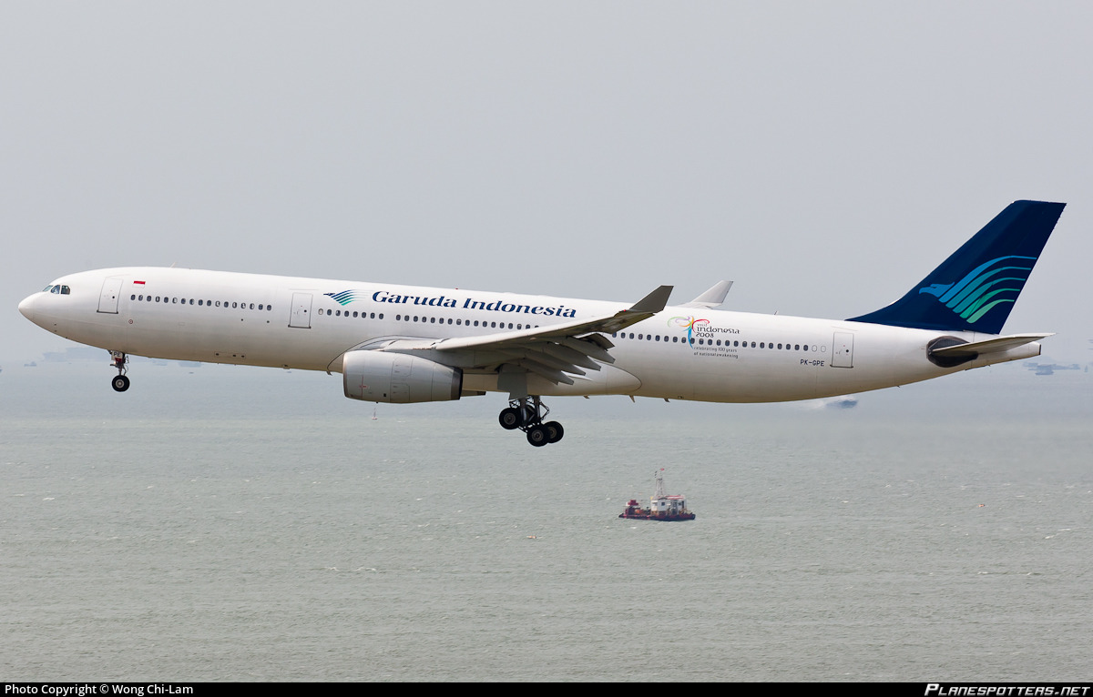 pk-gpe-garuda-indonesia-airbus-a330-341_PlanespottersNet_279192_e32729c978_o.jpg