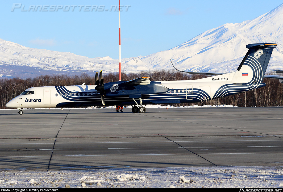 ra-67254-aurora-bombardier-dhc-8-402-dash-8-q400_PlanespottersNet_1539245_b2e213f02d_o.jpg
