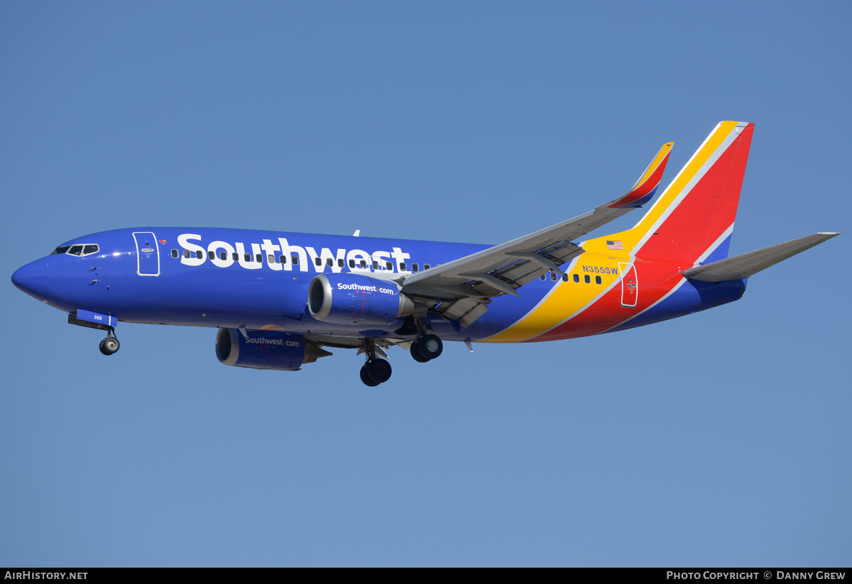 Southwest 737-3H4 2014 N355SW 2014 .jpg