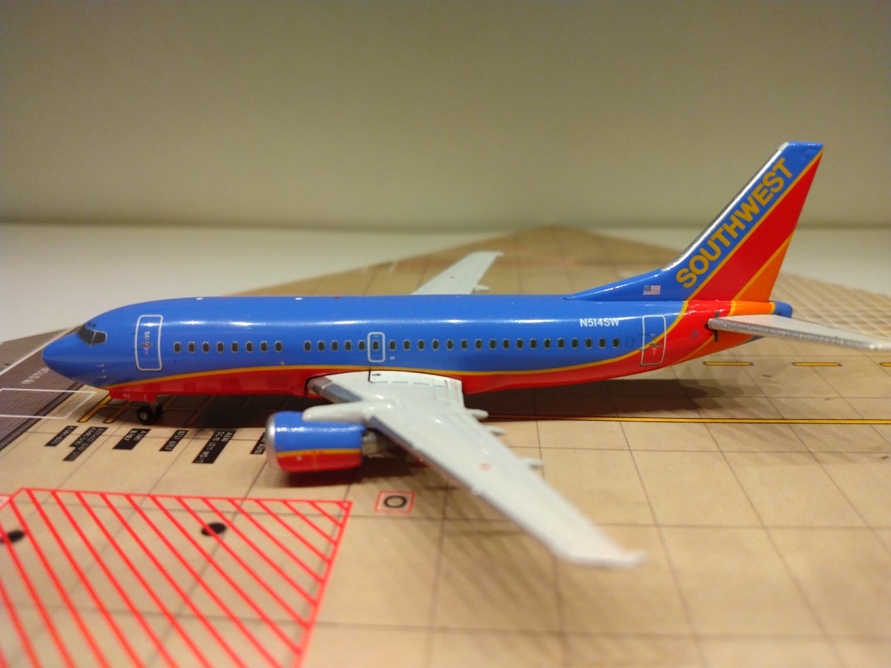 Southwest B737-5H4 N514SW L.jpg