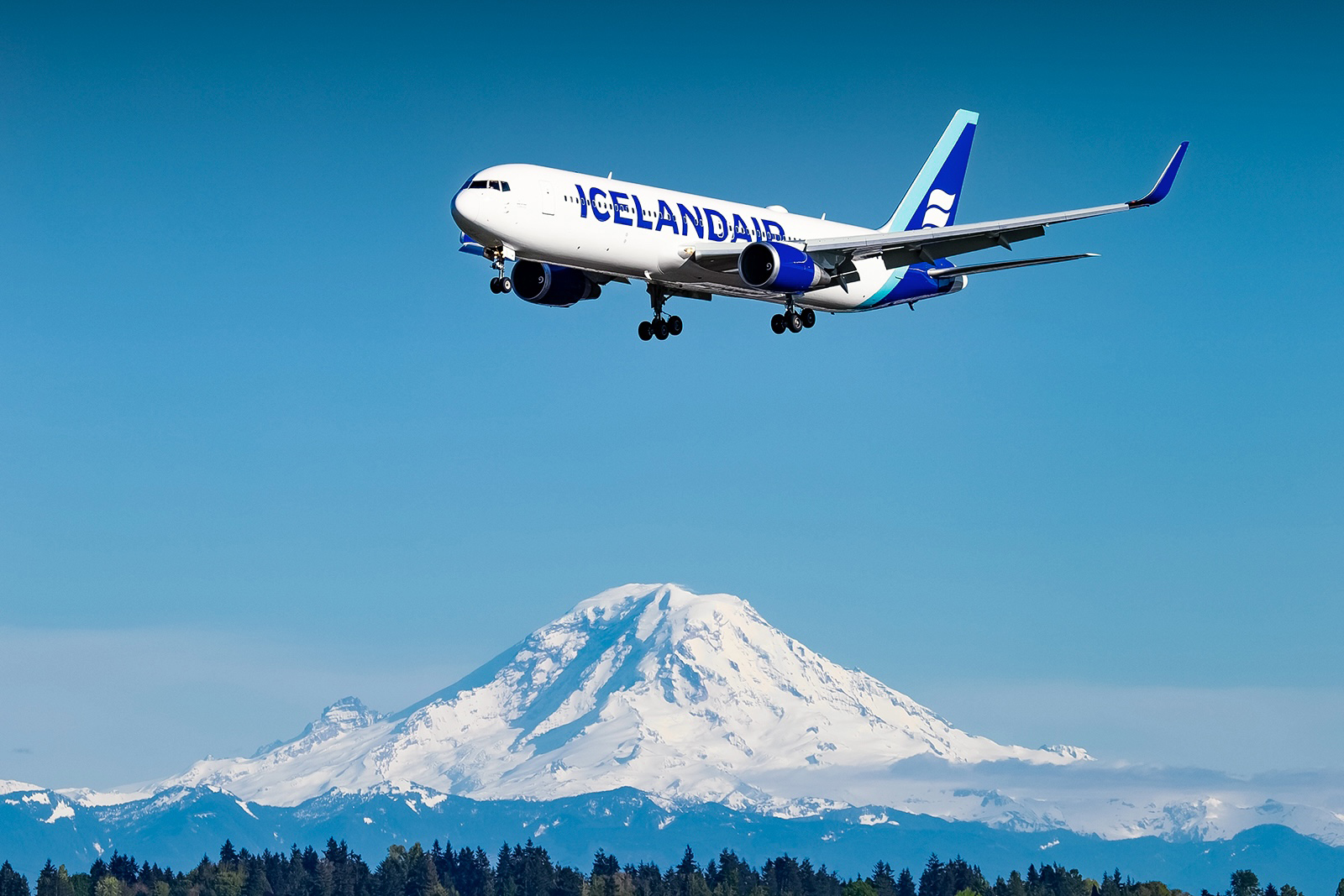 TF-ISW B763 Iceland Air SEA copy 2.JPG