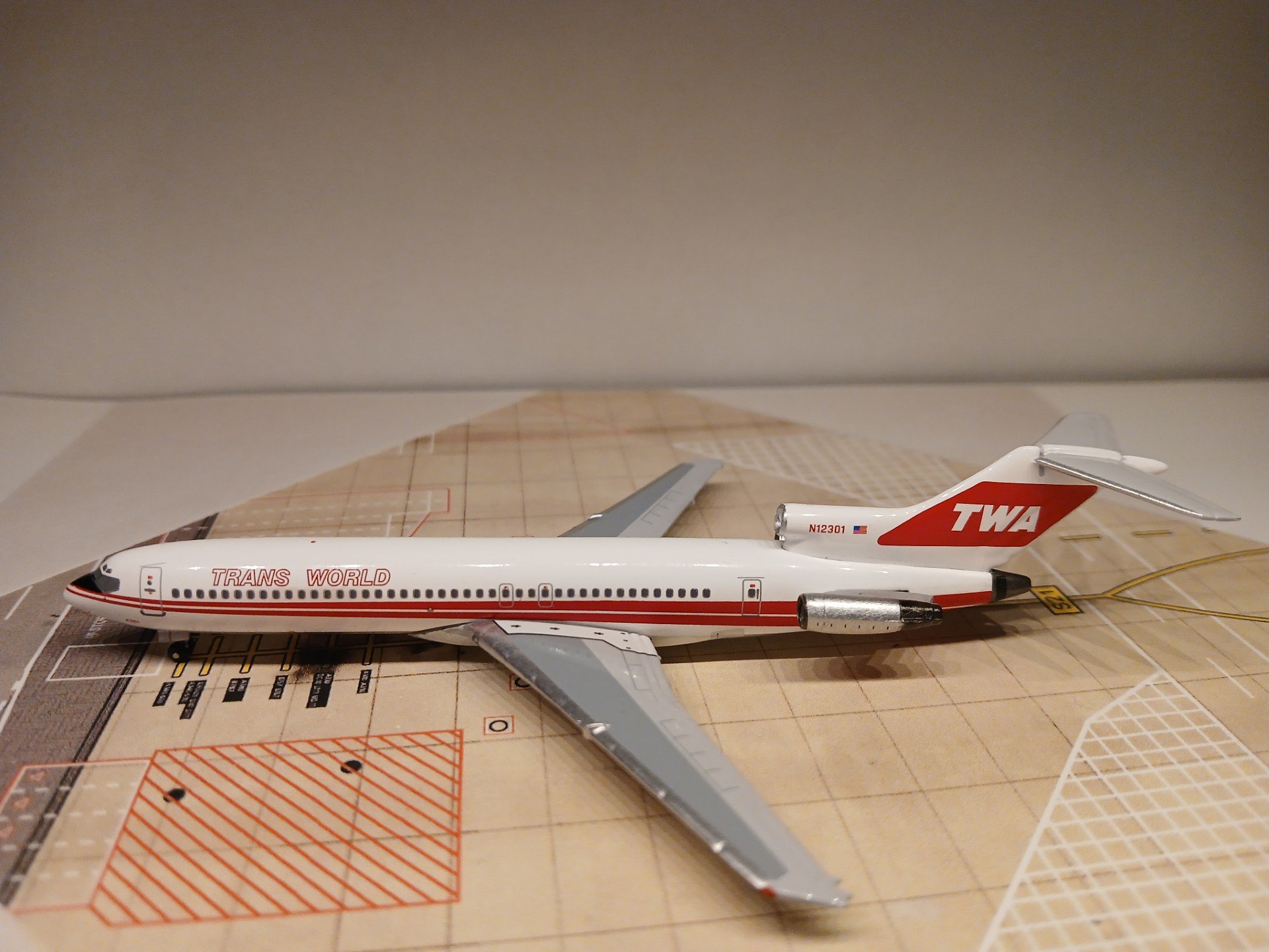 Trans World 727-231 1974 N12301 L.jpg