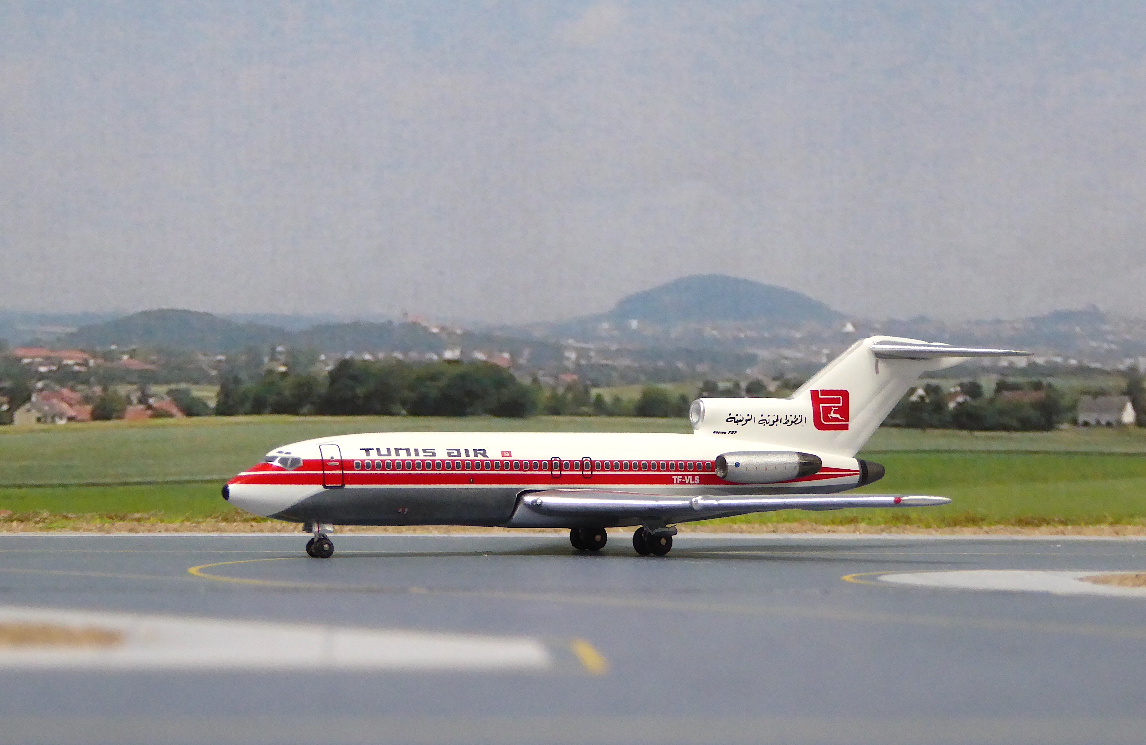 Tunis Air B727-44 TF-VLS AC_3.JPG