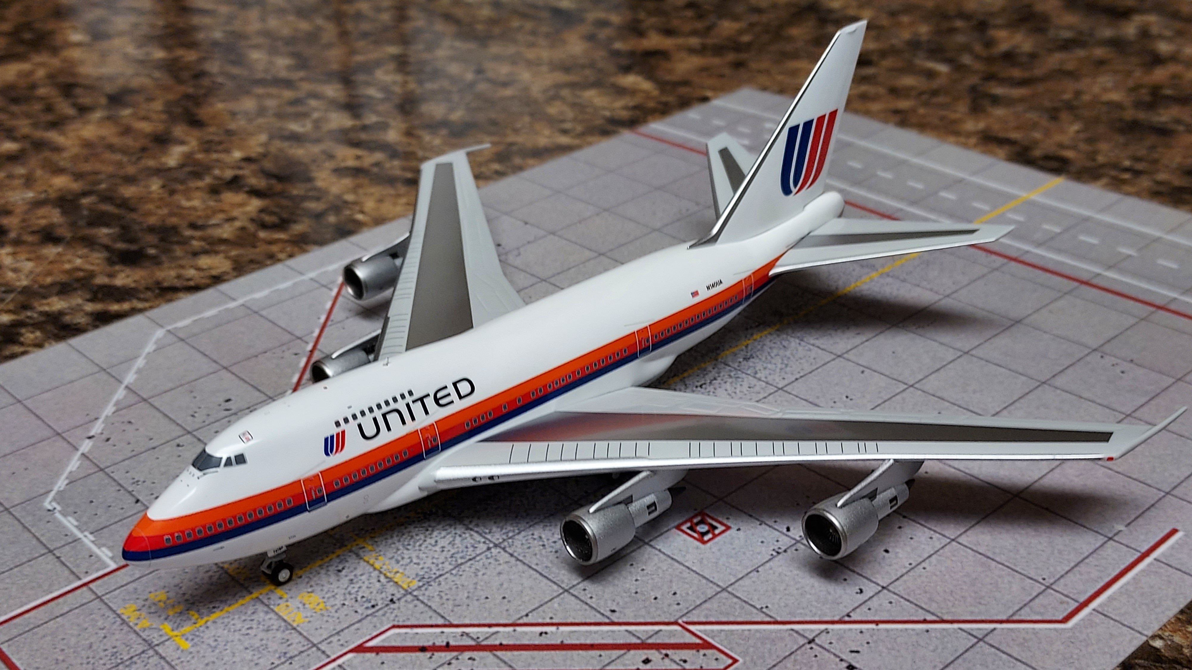 UA 747SP.jpg