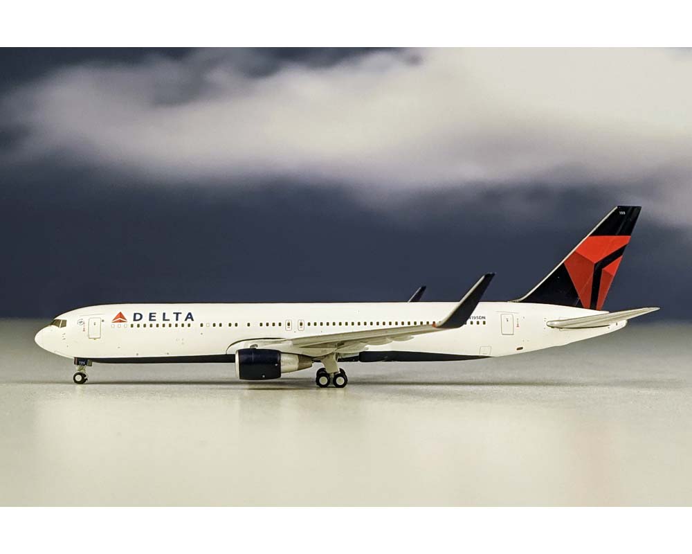 www.jetcollector.com