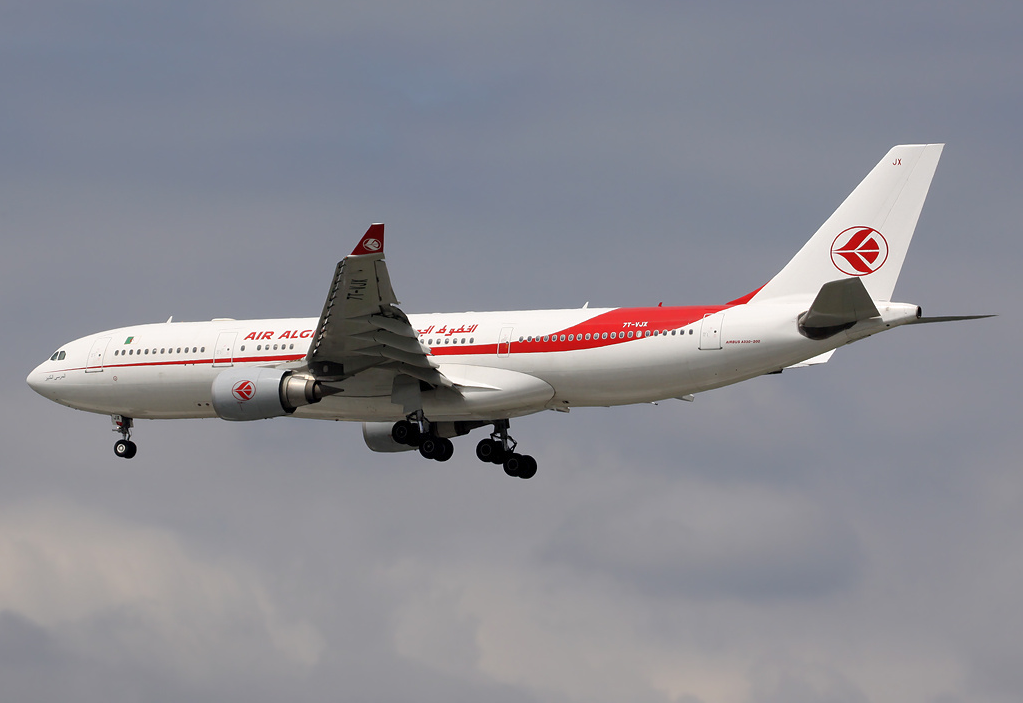 Air_Algerie_A330-200_7T-VJX_LHR_2014-05-31.png