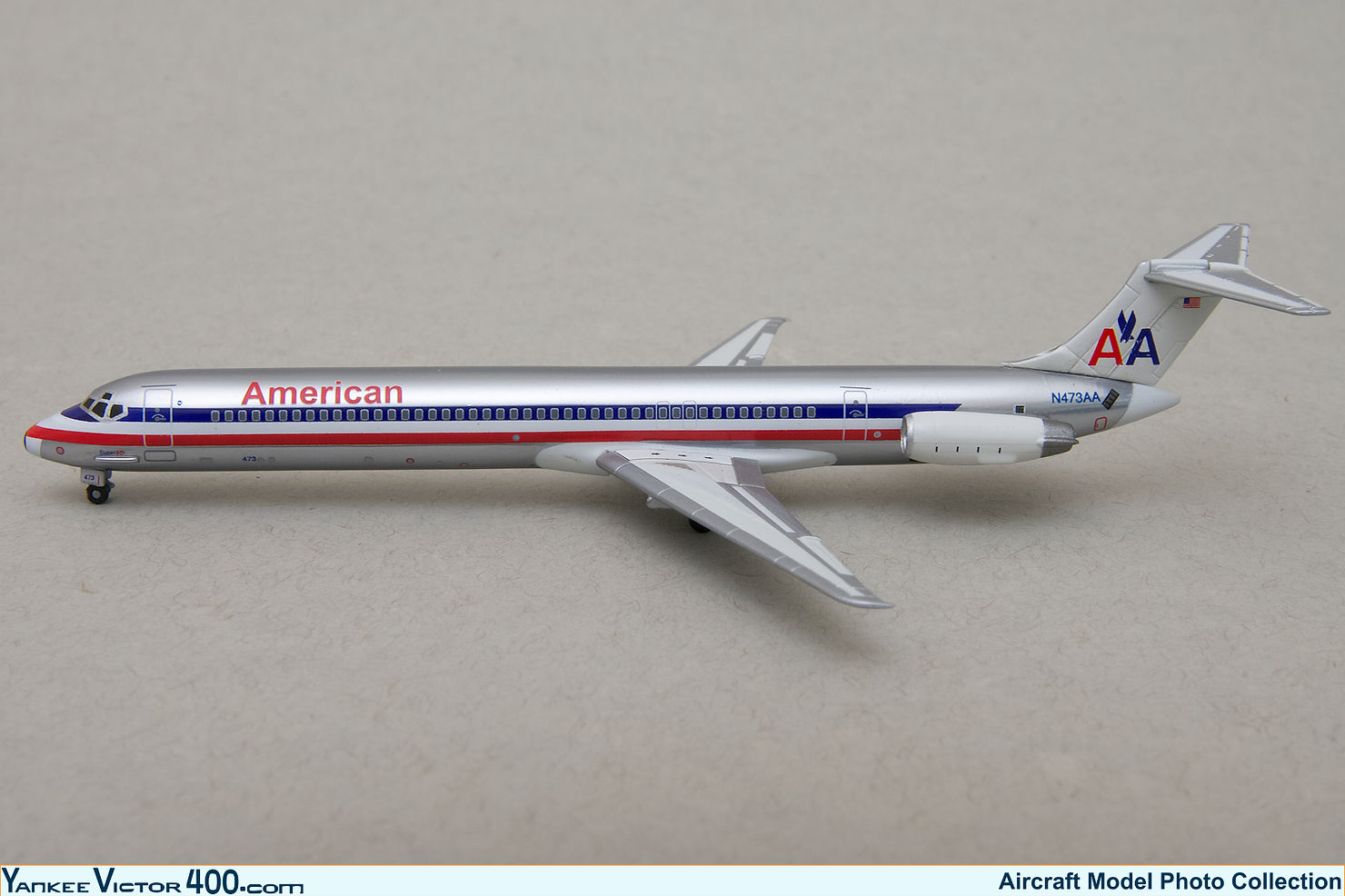 Dragon Wings, 1:400, American airlines, MD-80 scale model. 